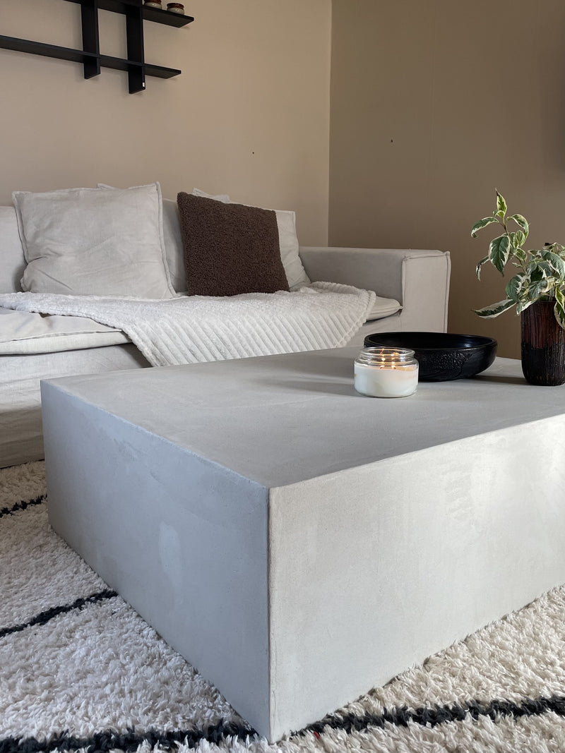 Bänkskiva i Sandvit microcement – soffbord, vardagsrum, ljust
