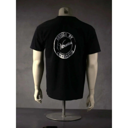 DBC T-shirt i svart med vit logotyp på ryggen